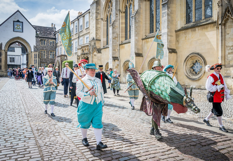 Cathedral service celebrates Norwich past and future